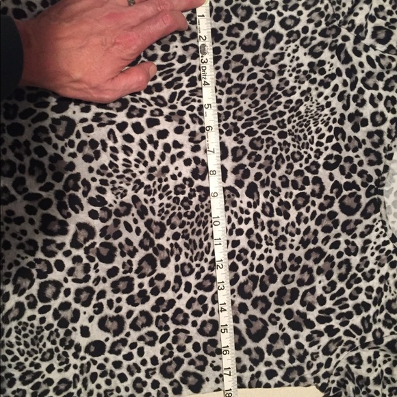 Jones New York Cheetah Print Tee - Picture 3 of 3
